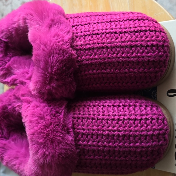 DEARFOAMS BRAND WOMENS PINK MEMORY FOAM SLIPPERS SIZE SMALL 5-6 - Picture 1 of 12
